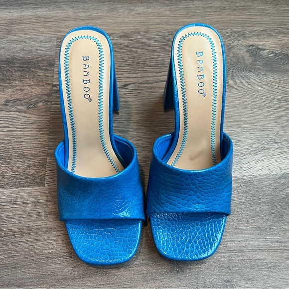 Windsor Shoes - Windsor/Bamboo Women's Blue Croc Faux Leather Block Heels